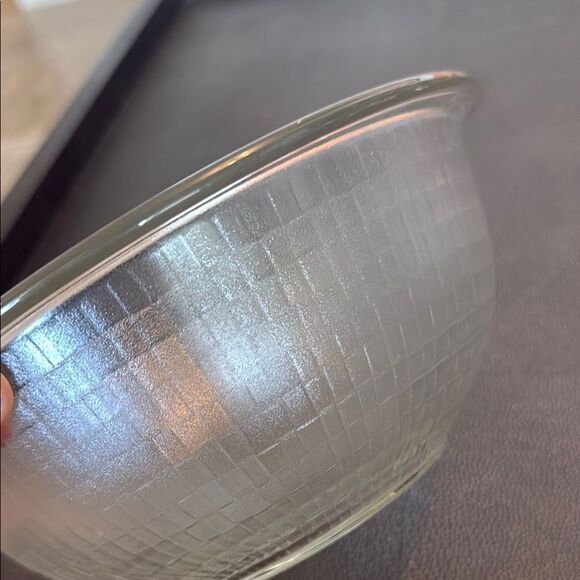 Pyrex Basketweave Pattern 323 Glass Mixing Bowl 1.5liter - Picture 3 of 7